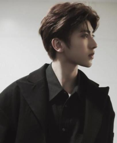 蔡徐坤，電視劇之旅的耀眼之星