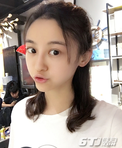 女演員徐婷照片，展現(xiàn)變化、學(xué)習(xí)與自信的力量