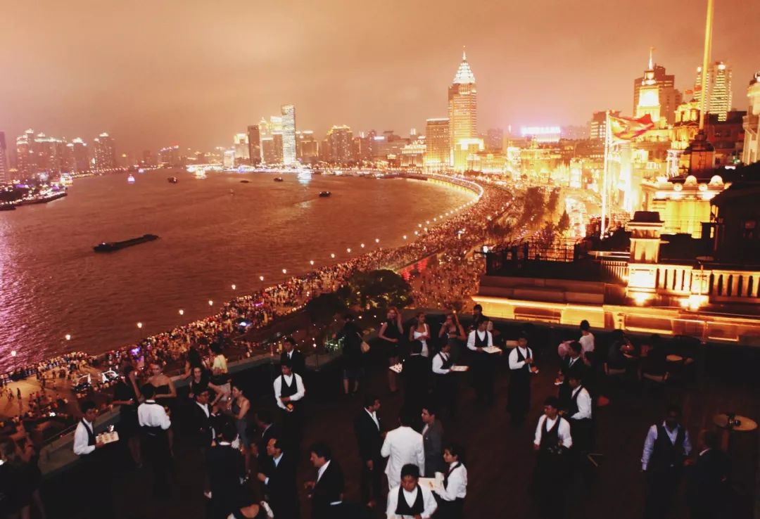 上海夜生活熱門區(qū)域更新排行，星光夜游與溫情體驗(yàn)