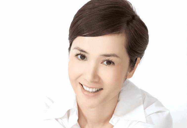 演員蔣新,演員蔣新，從舞臺(tái)到熒屏，變化中的自信與成就之光