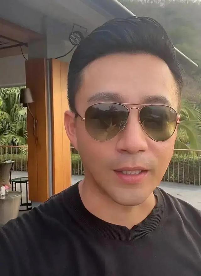 “最新夫妻動(dòng)態(tài)”,最新夫妻動(dòng)態(tài)，小巷深處的特色小店探秘