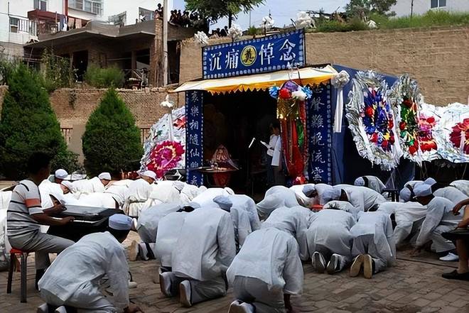 河南葬禮習(xí)俗新探，與自然美景相伴的告別之旅